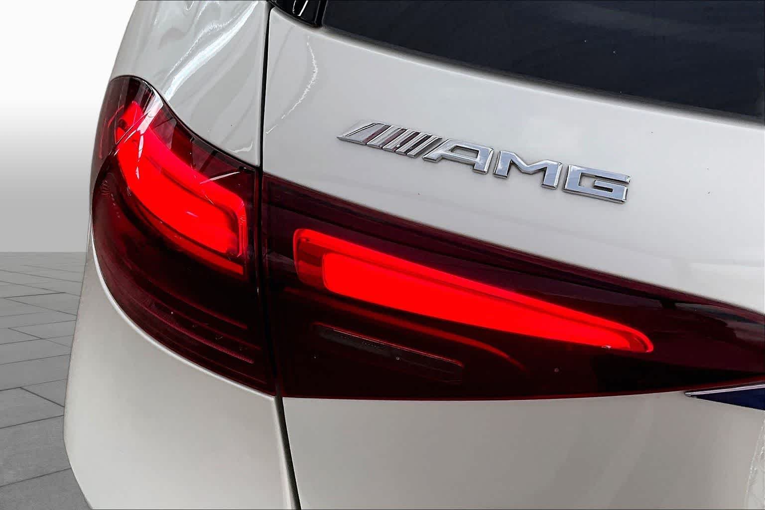 Used 2024 MANUFAKTUR Diamond White Metallic Mercedes-Benz AMG® GLE 53 image 29