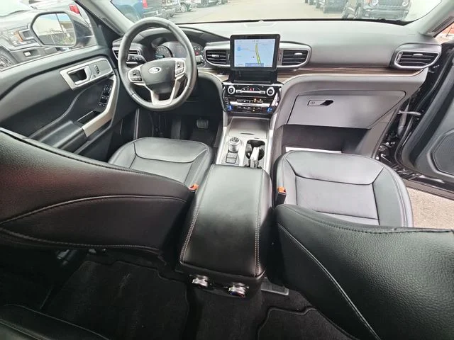 Used 2024 Black Ford Limited image 23