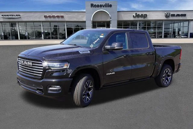 New 2026 Diamond Black Crystal Pearl-Coat Exterior Paint RAM Laramie image 7