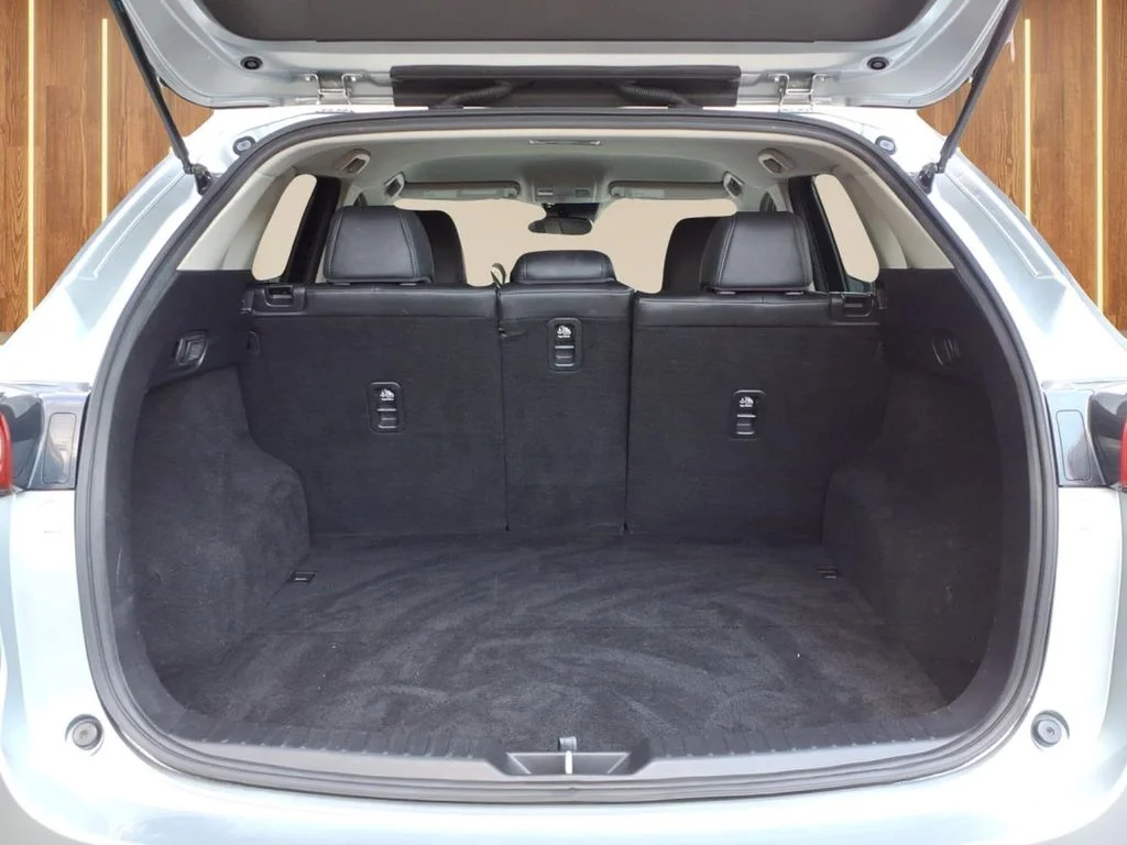 Used 2018 Silver Mazda Touring image 32