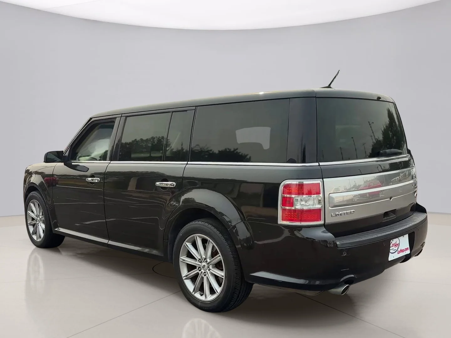 Used 2015 Black Ford LIMITED image 3