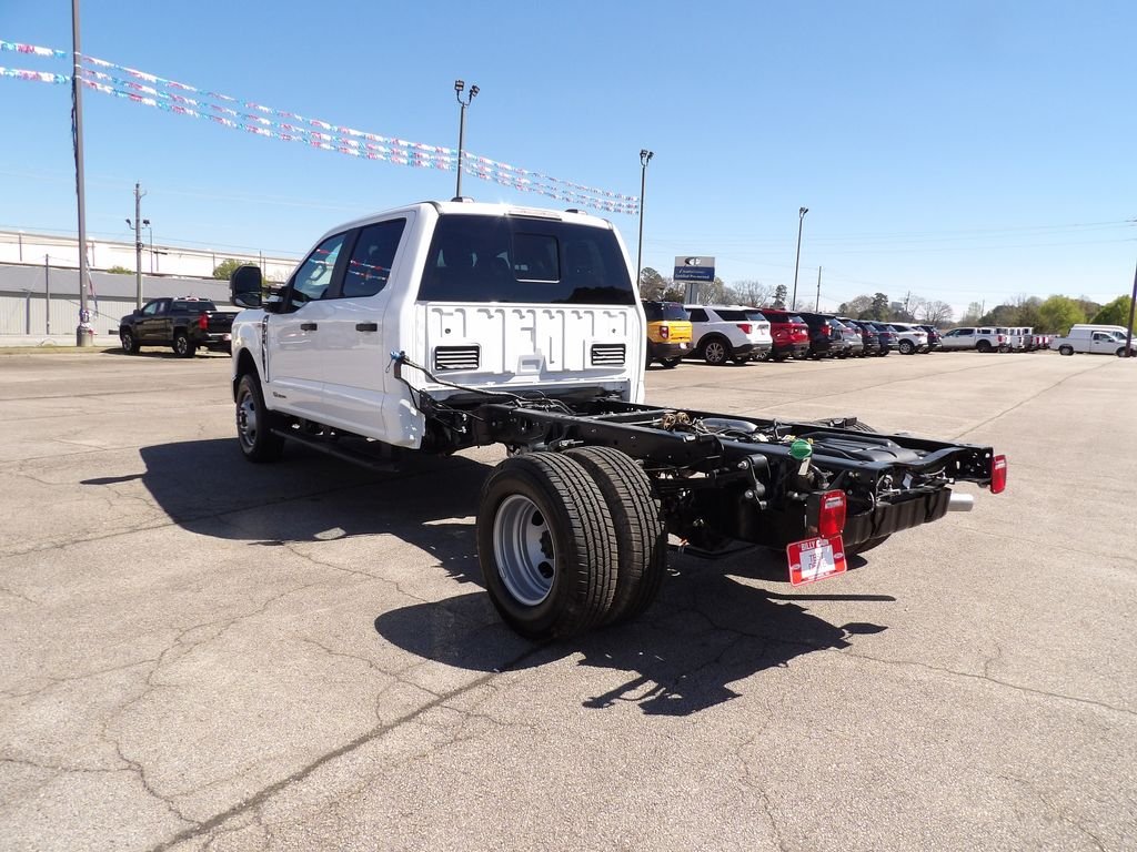 New 2026 Oxford White Ford F-350® XL image 6