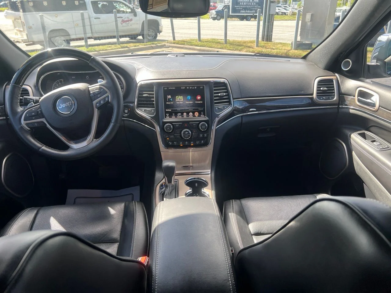 Used 2017 Silver Jeep Overland image 24