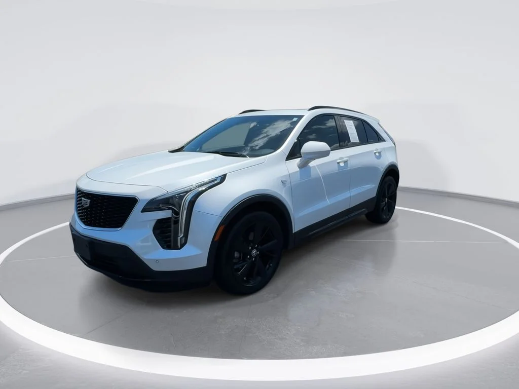 Used 2019 White Cadillac Sport image 4