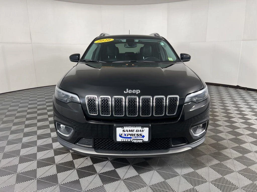 Used 2020 Diamond Black Crystal Pearlcoa Jeep Limited image 3