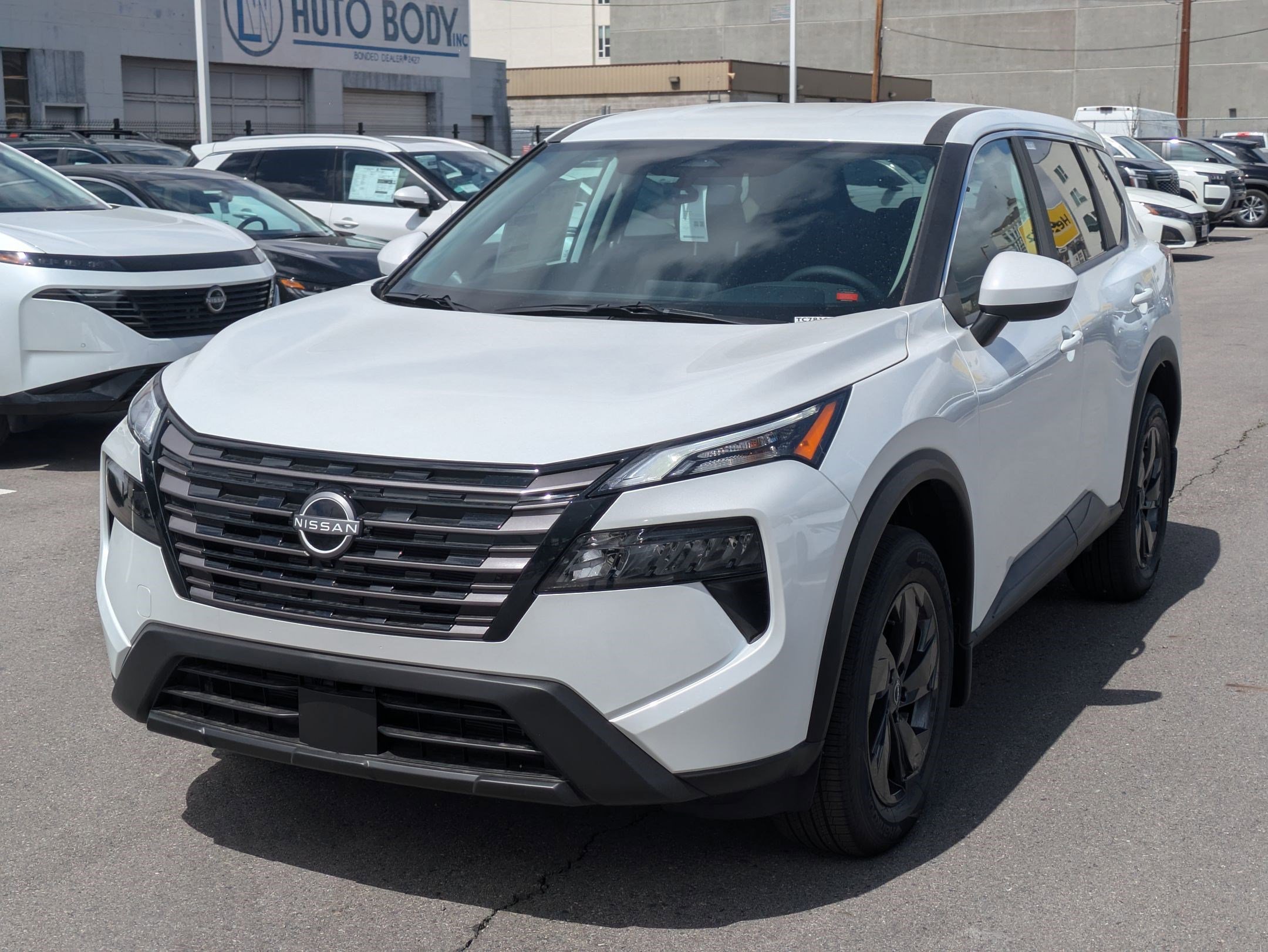 New 2026 Everest White Pearl Tricoat Nissan SV image 8
