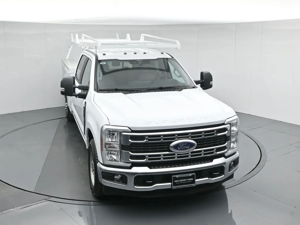 New 2026 Oxford White Ford XL image 42
