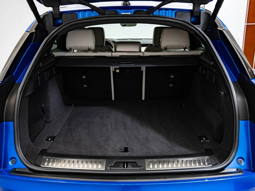 Used 2022 SVO Premium Palette Blue Land Rover R-Dynamic HSE image 22