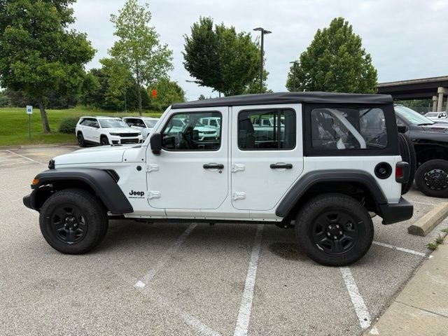 New 2026 Bright White Clear-Coat Exterior Paint Jeep Sport image 3