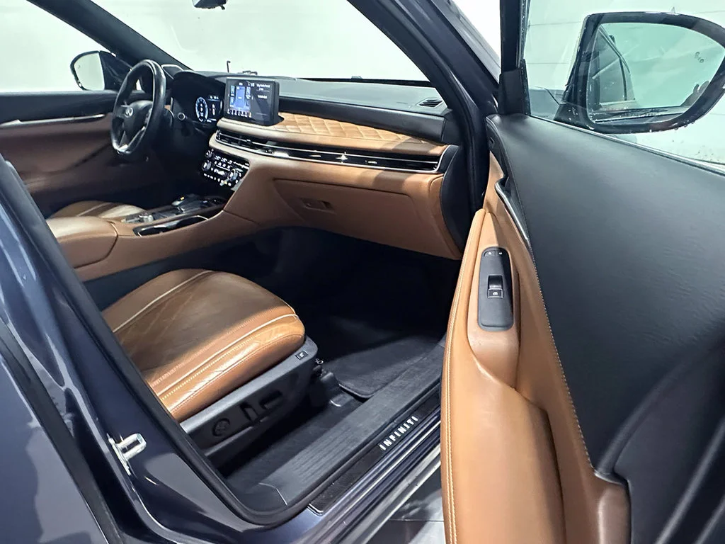 Used 2024 Blue INFINITI Autograph image 27