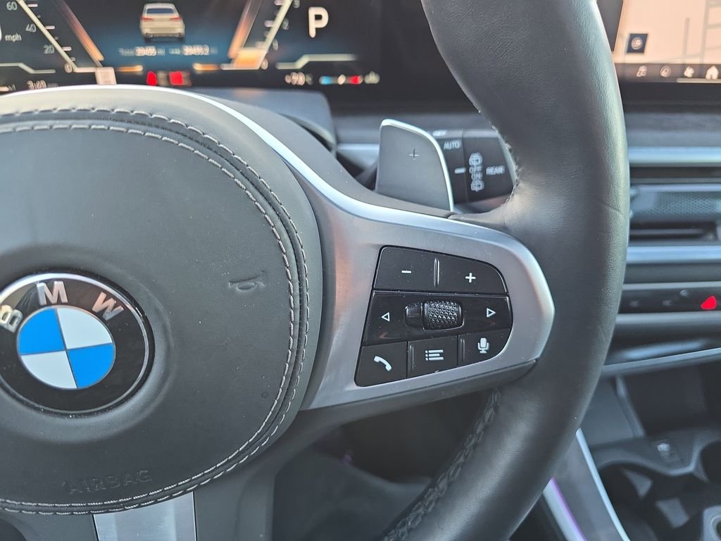 Used 2025 White BMW xDrive40i image 21