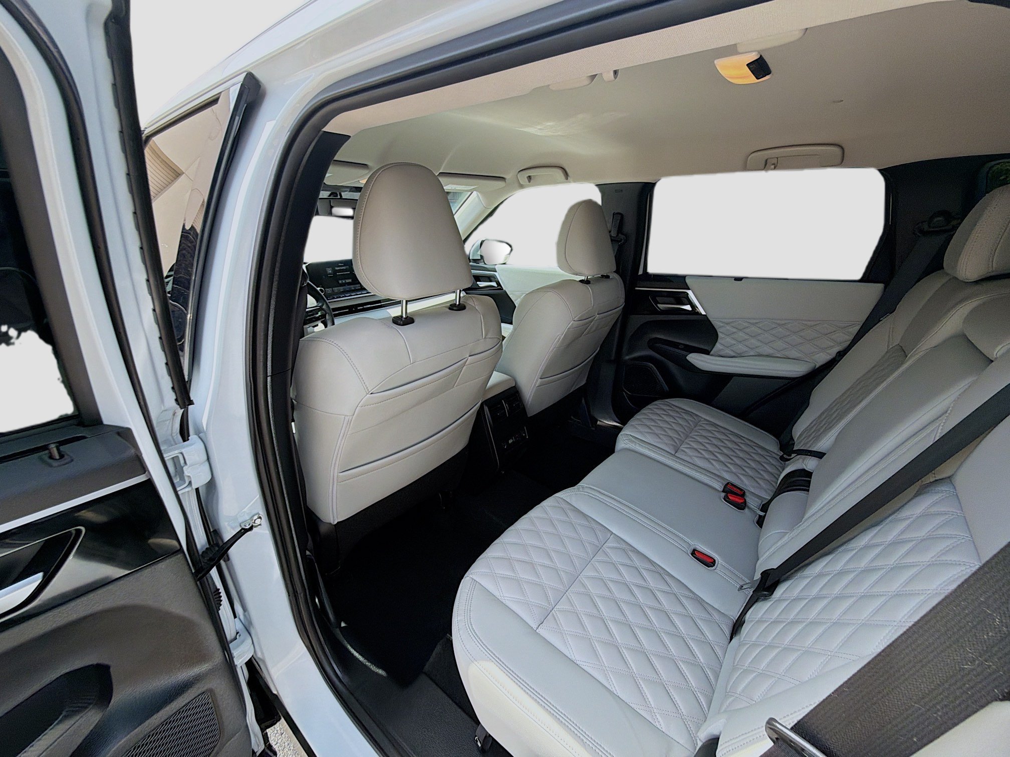 2024 Mitsubishi Outlander SEL - Photo 22
