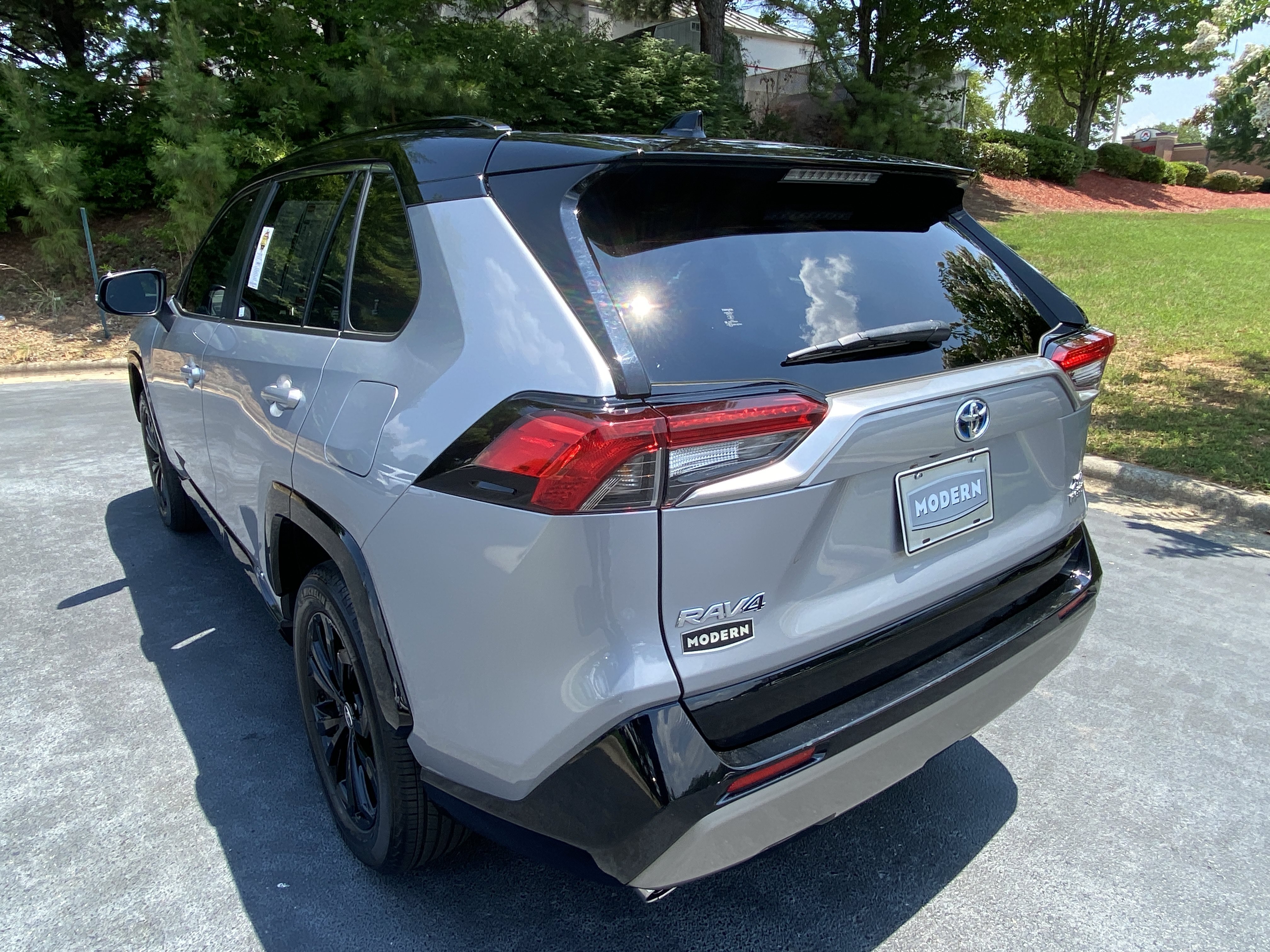 Used 2022 Silver Sky Metallic Toyota Hybrid XSE image 6