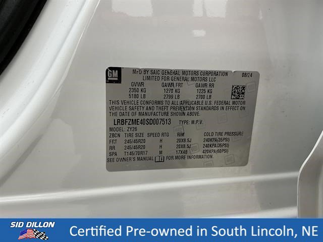Used 2025 White Frost Tricoat Buick Avenir image 14