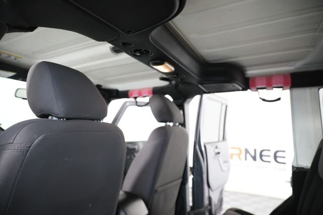 Used 2017 Gray Jeep Unlimited Sport image 17