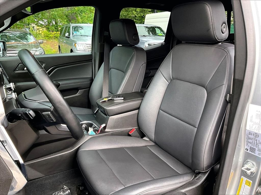 Used 2024 Gray GMC Elevation image 10