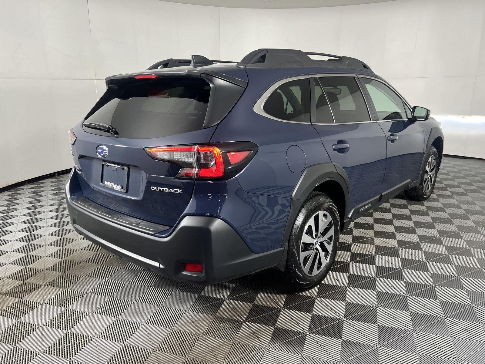 2025 Subaru Outback Premium - Photo 23