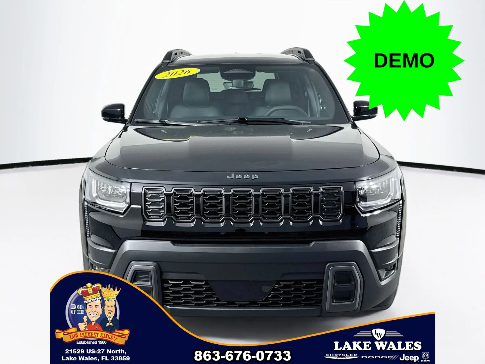 New 2026 Diamond Black Crystal Pearl-Coat Exterior Paint Jeep Limited image 2