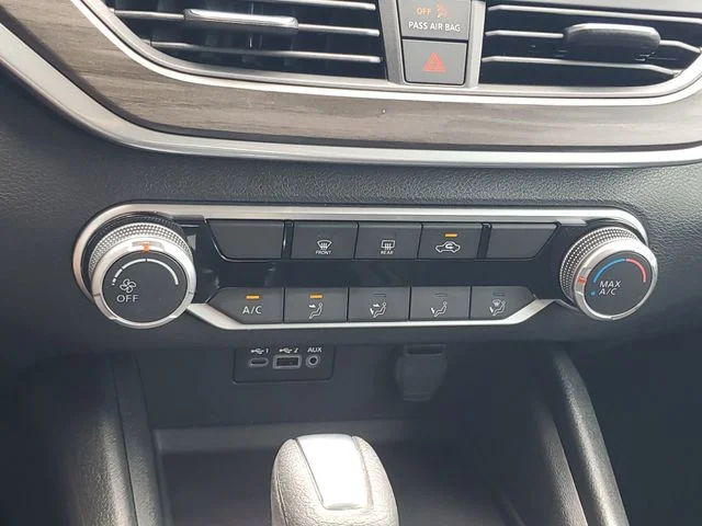 2025 Nissan Altima SV - Photo 14