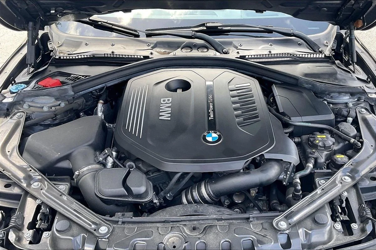 Used 2019 Black BMW xDrive image 30
