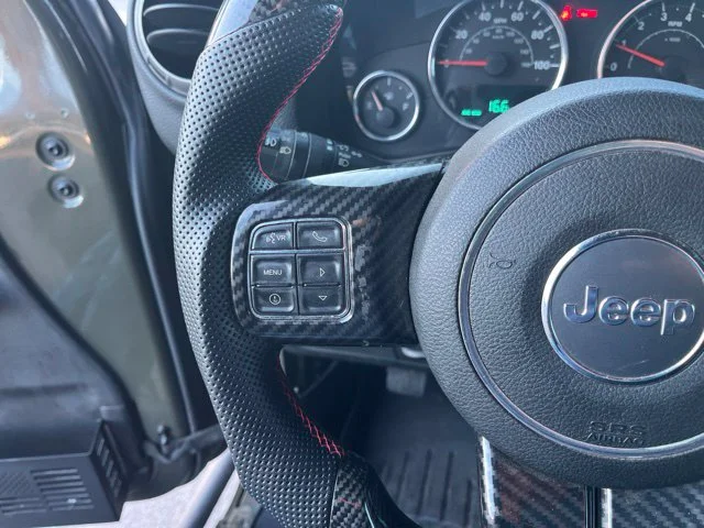 Used 2016  Jeep Unlimited Sport image 20