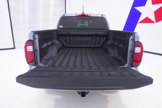 2026 GMC Canyon AT4 - Photo 8