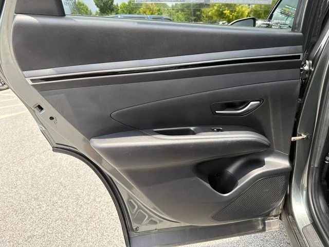 Used 2022 Gray Hyundai SEL image 21