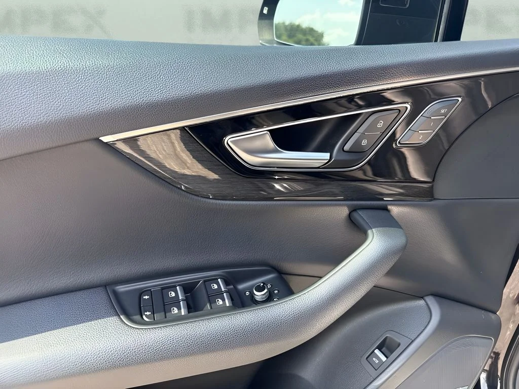 Used 2018 Black Audi 3.0T Prestige image 26