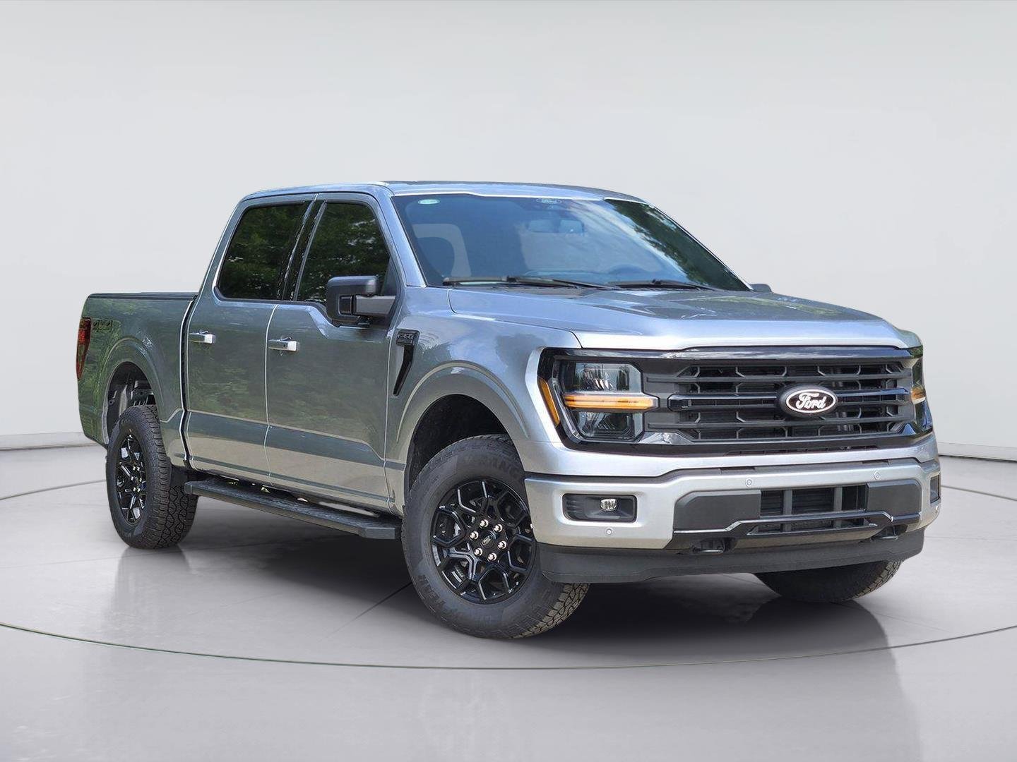 New 2026 Iconic Silver Metallic Ford XLT image 1