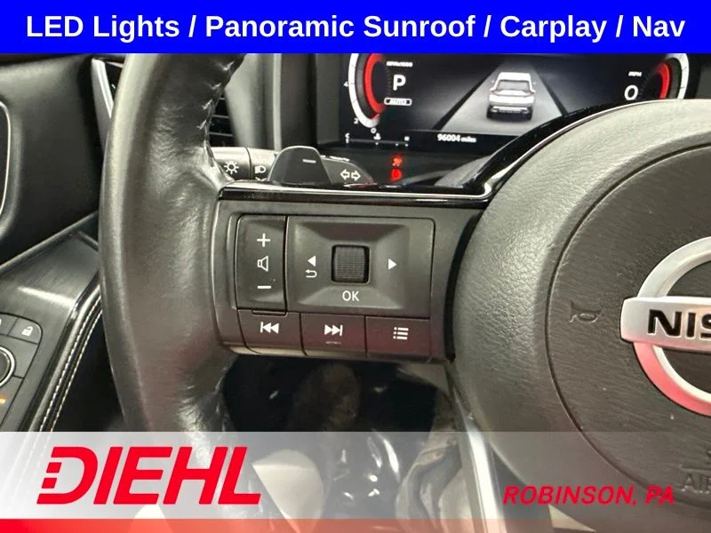 Used 2021 Gold Nissan Platinum image 28