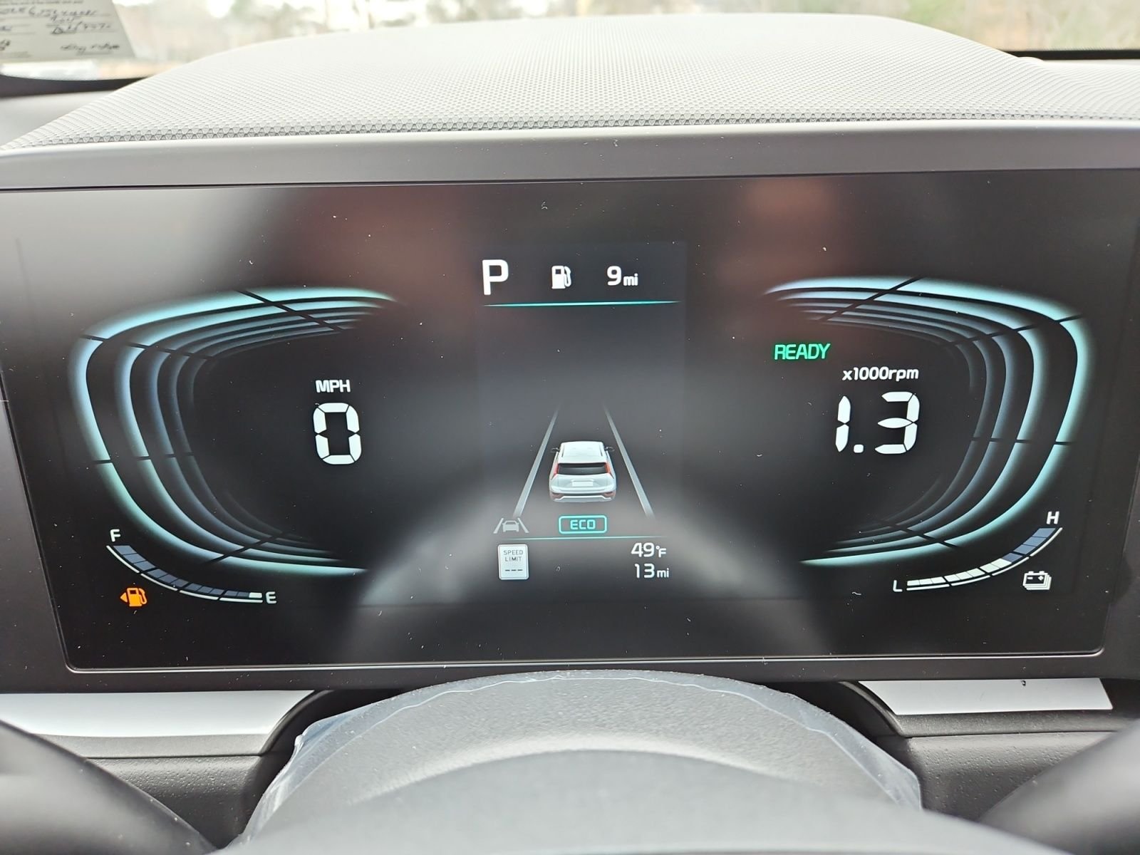 2025 Kia Niro LX - Photo 24