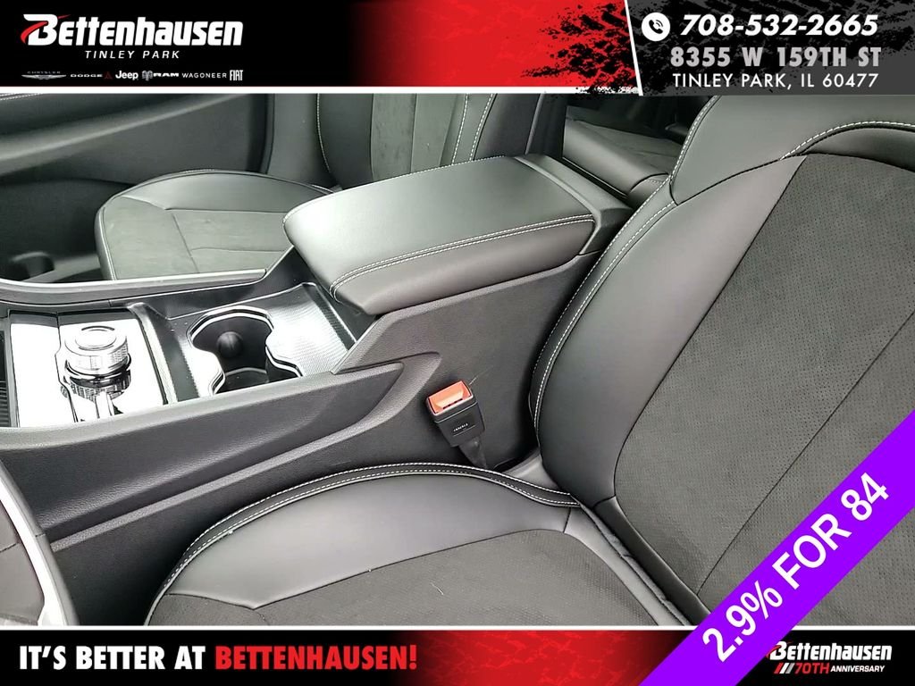 New 2026 Baltic Gray Metallic Clear-Coat Exterior Paint Jeep Altitude image 22