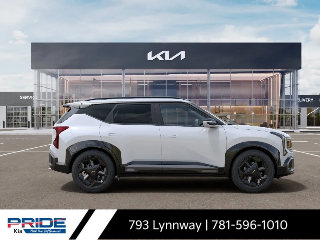 New 2027 Snow White Pearl Kia X-Line S image 8