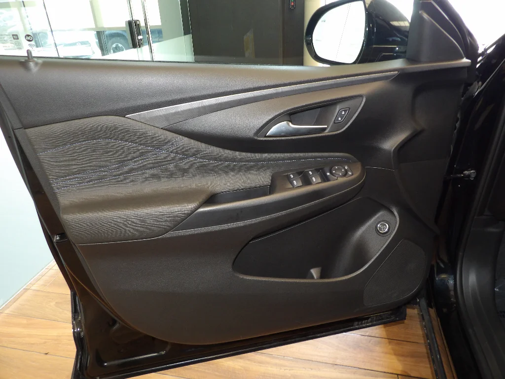 Used 2025 Ebony Twilight Metallic Buick Sport Touring image 23