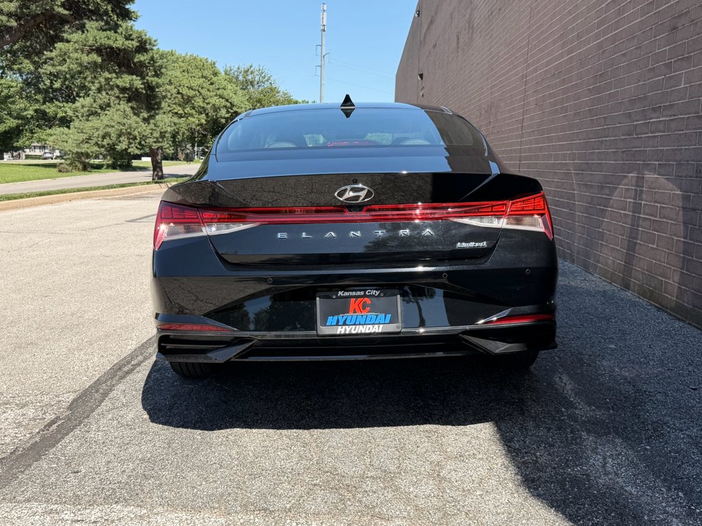 Certified Used 2023 Onyx Black Hyundai Limited image 4