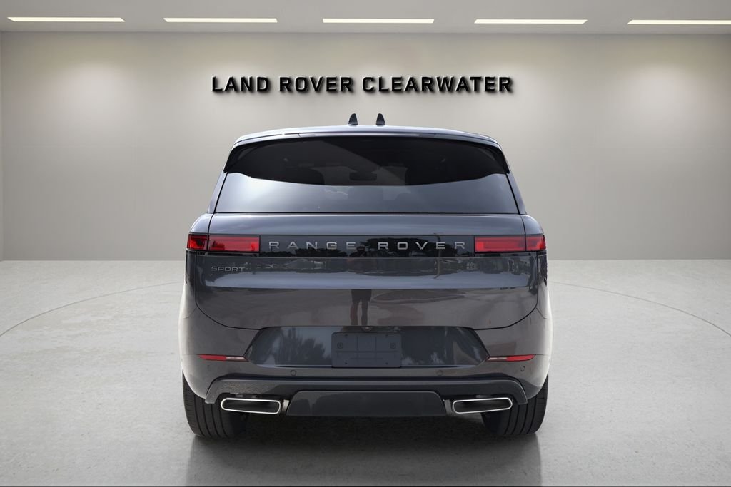 New 2026 Carpathian Grey Land Rover Dynamic SE image 4