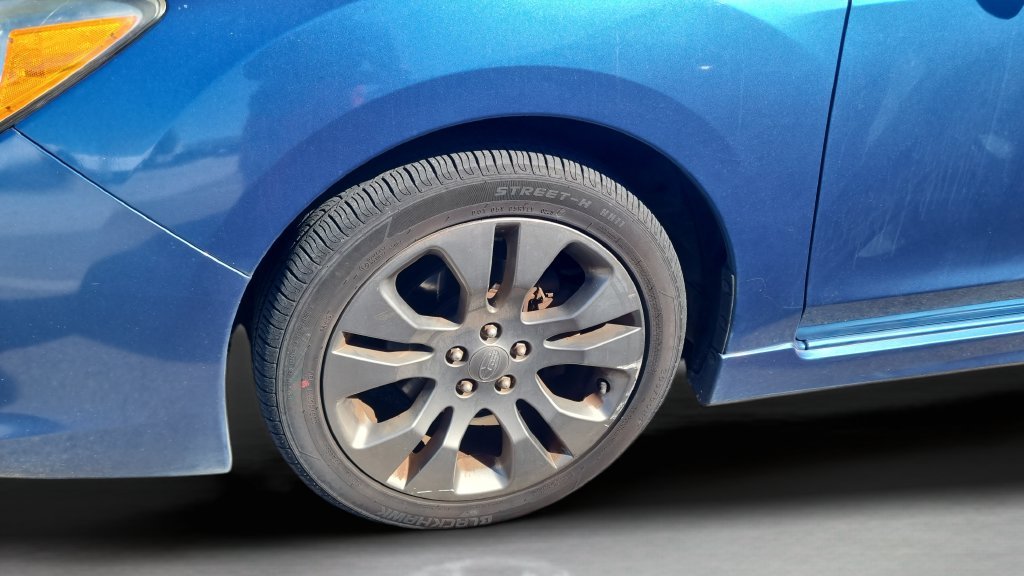 Used 2014 Blue Subaru 2.0i Sport Limited image 9