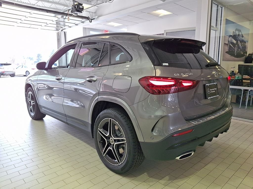 New 2026 Mountain Grey Metallic Mercedes-Benz GLA 250 image 3