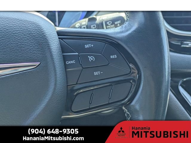 Used 2020 Red Chrysler Touring L image 27