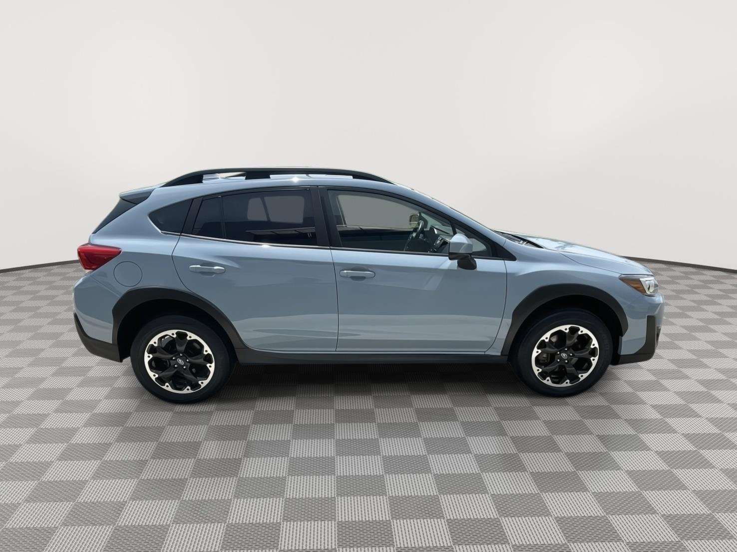 Used 2023 Cool-Gray Khaki Subaru Premium image 14