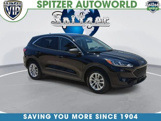 Used 2022 Black Ford SE image 3
