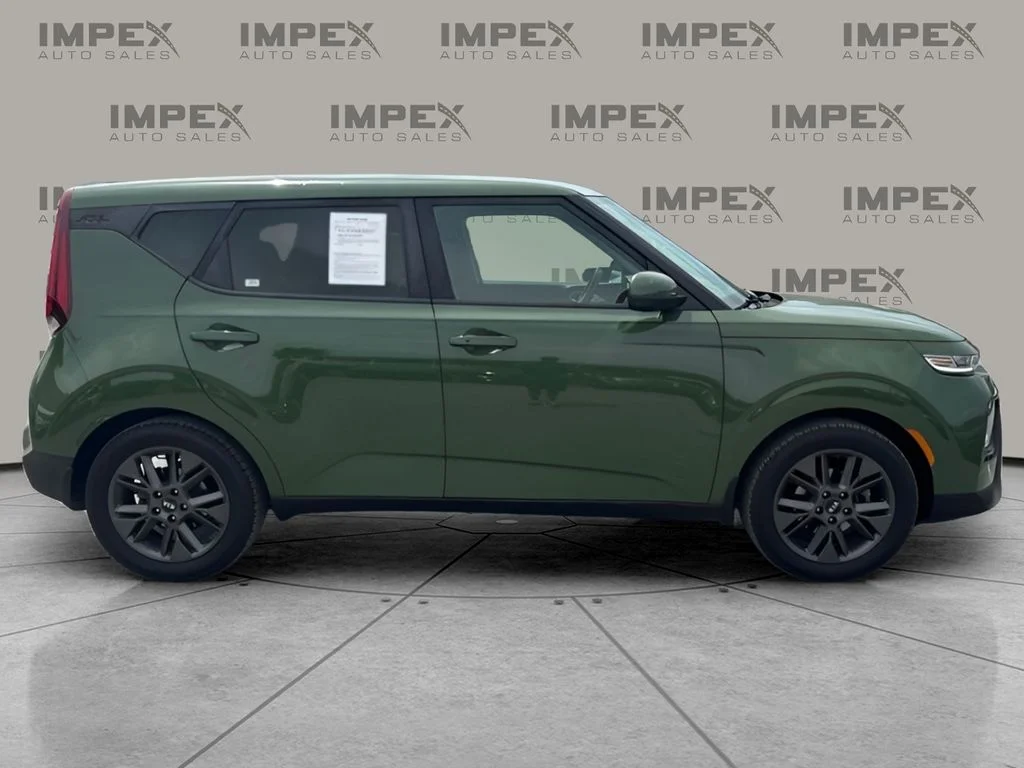 Used 2020 Green Kia EX image 6