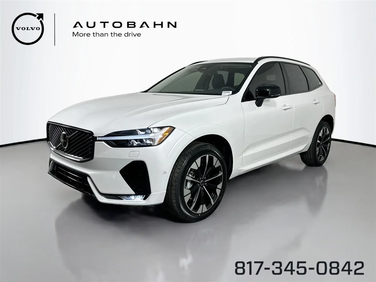 2026 Volvo XC60 B5 Plus Dark AWD's photo