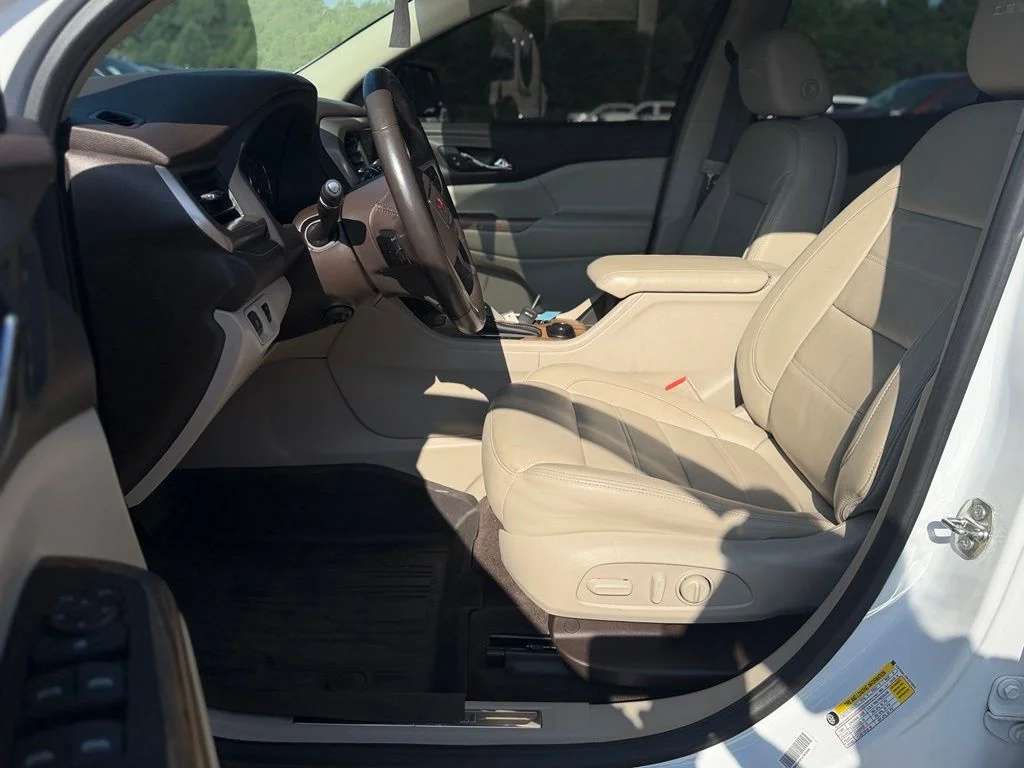 Used 2019 White GMC Denali image 30