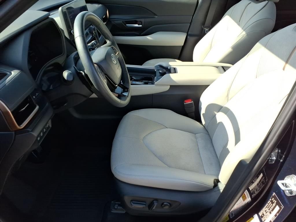 2024 Toyota Grand Highlander Platinum - Photo 12