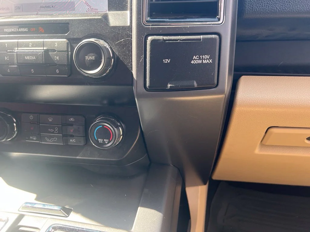 Used 2019 Silver Spruce Metallic Ford XLT image 18
