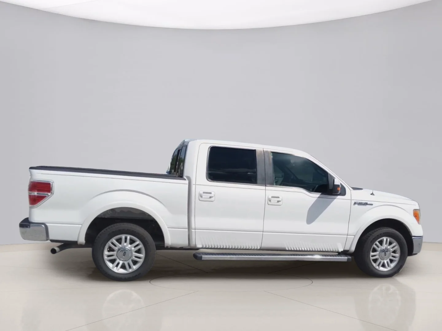 Used 2014 White Ford LARIAT image 6