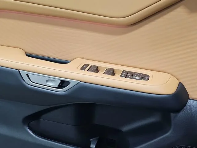 New 2026 Caviar Lexus PREMIUM AWD image 34