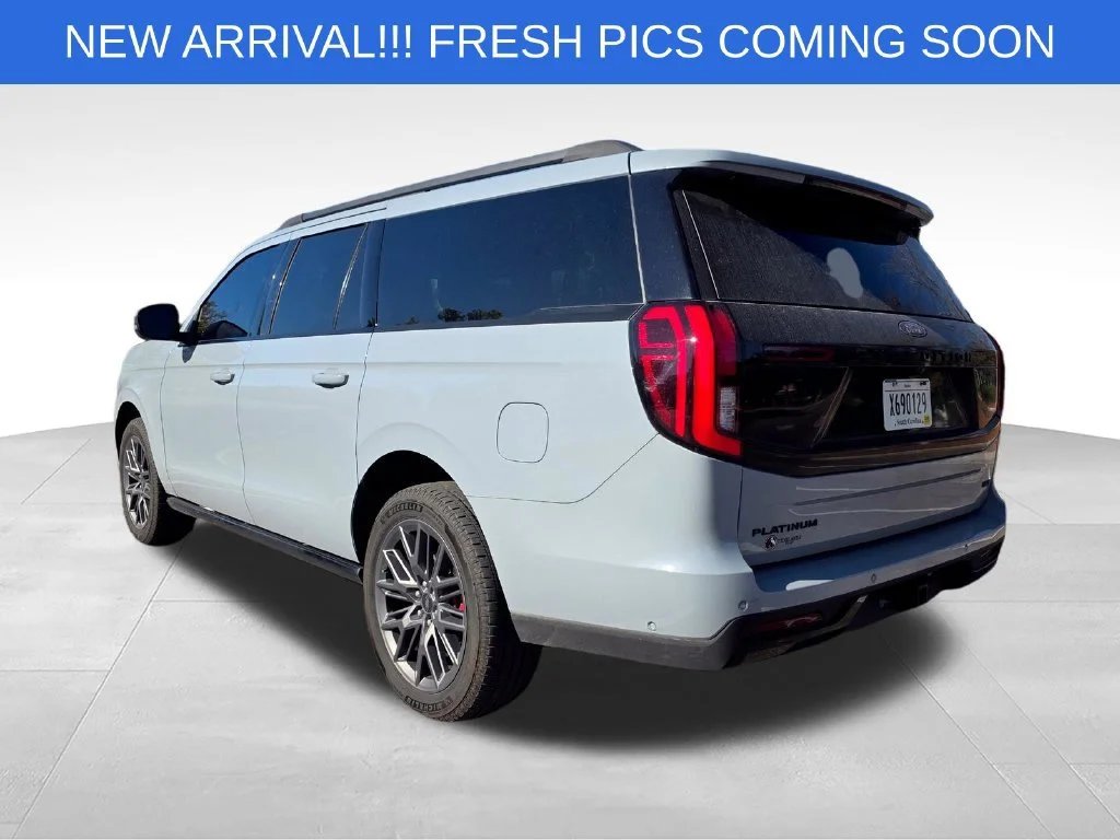 Used 2025  Ford Platinum image 5