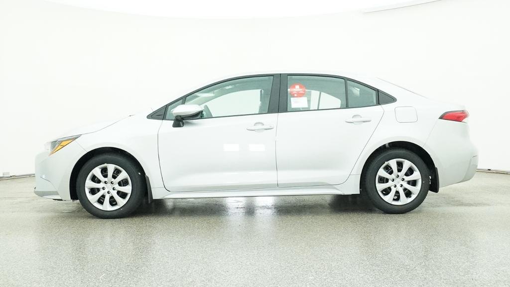 New 2027 Classic Silver Metallic Toyota LE image 2